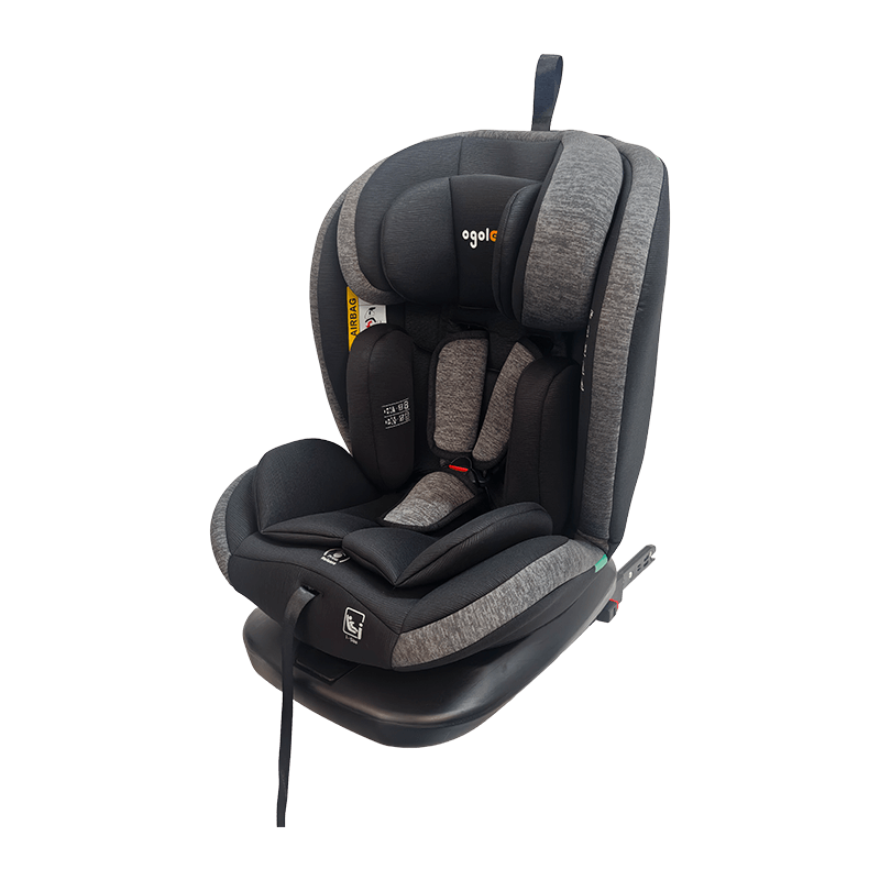 R129のベビーカーシートはどのようにして赤ちゃんの安全性を向上させますか？